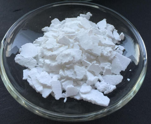 صنعتی / خوراک درجه کلسیم کلرید فلیک Cacl2 سفید 10043-52-4 74% 25 کیلوگرم