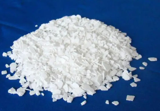 پودر بی آب Cacl2 کلرید کلسیم با درجه خلوص مواد غذایی درجه صنعتی 94%